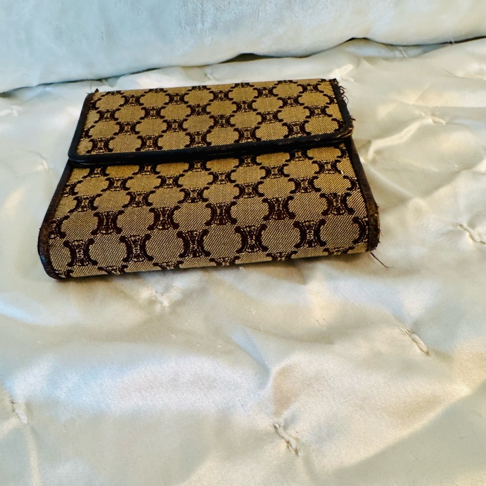 Celine Brown Kisslock Wallet - Picture 6 of 10